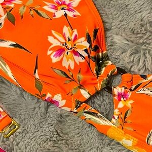 Bikini top bright floral tropical orange size large super cute NWOT